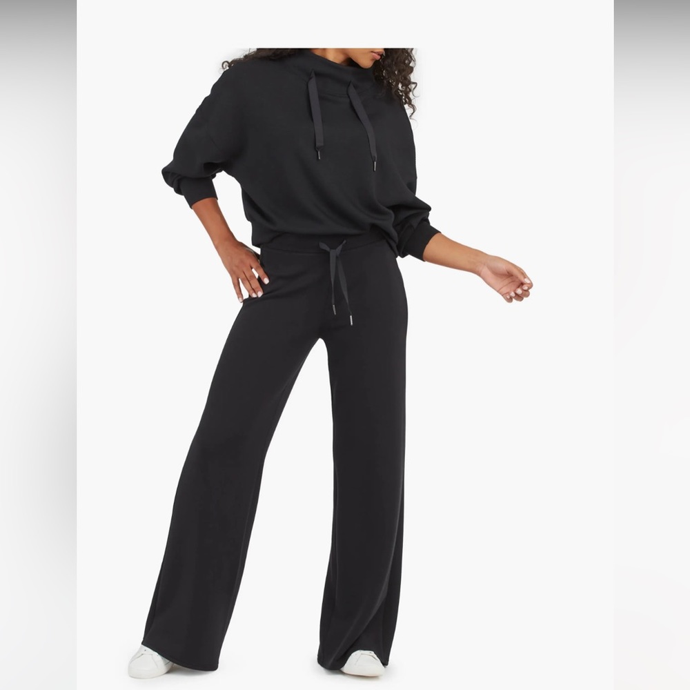 SPANX AirEssentials Wide Leg Pants